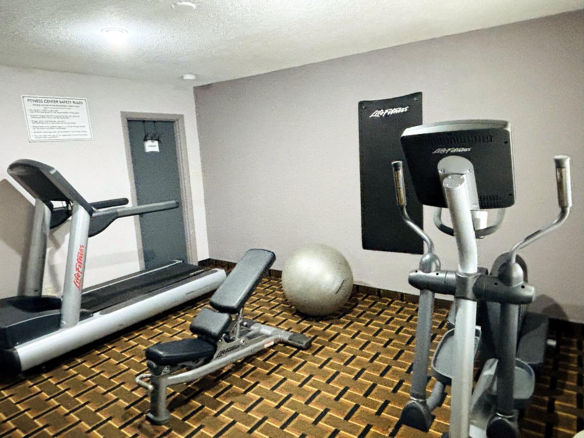 Quality Inn Raynham - Taunton Luaran gambar