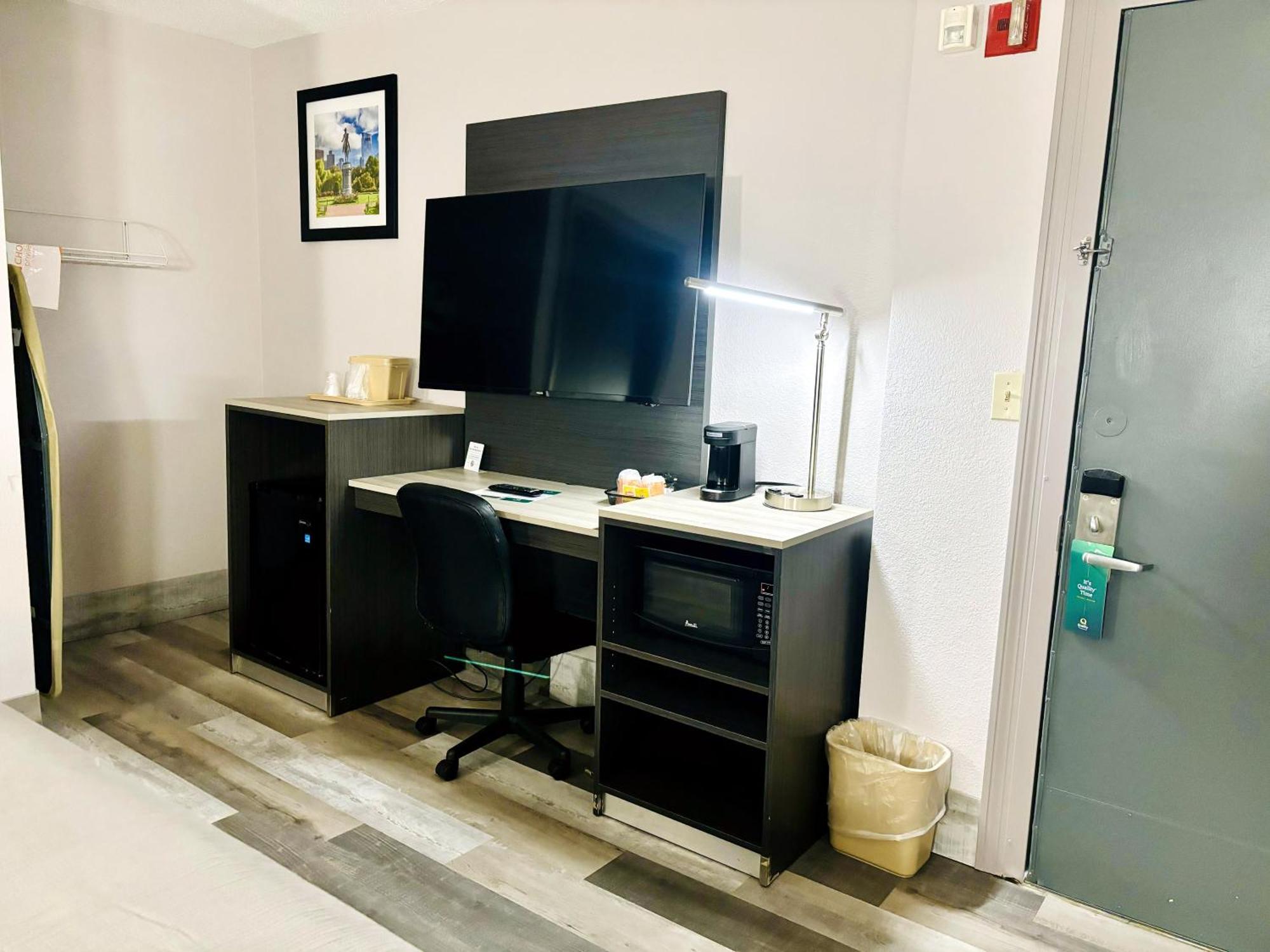Quality Inn Raynham - Taunton Luaran gambar