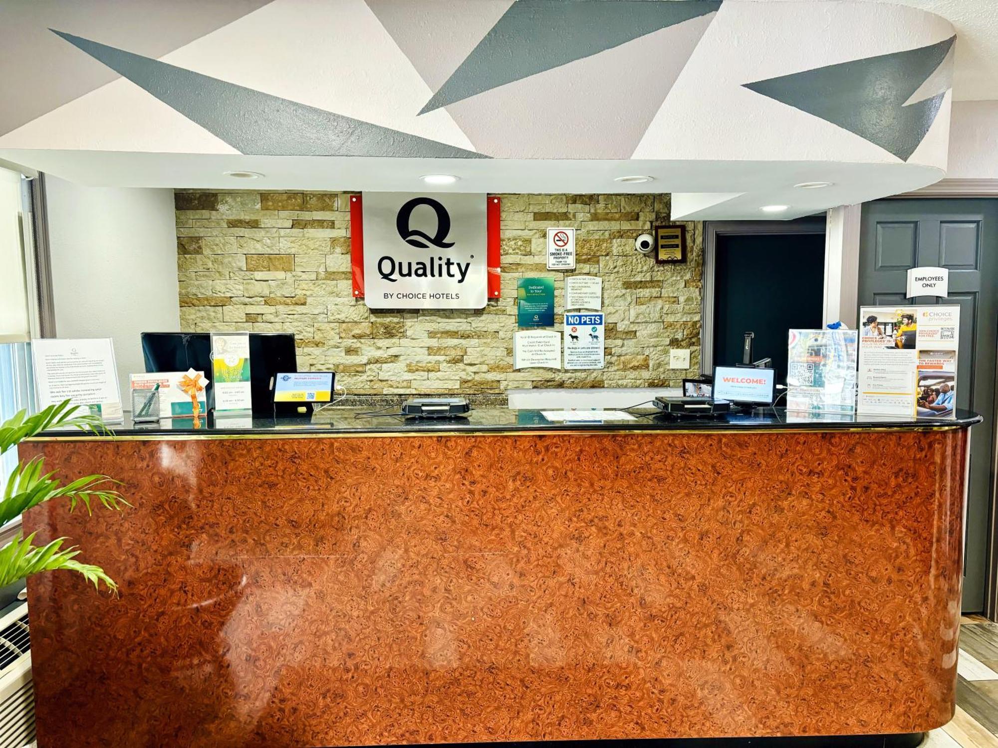 Quality Inn Raynham - Taunton Luaran gambar