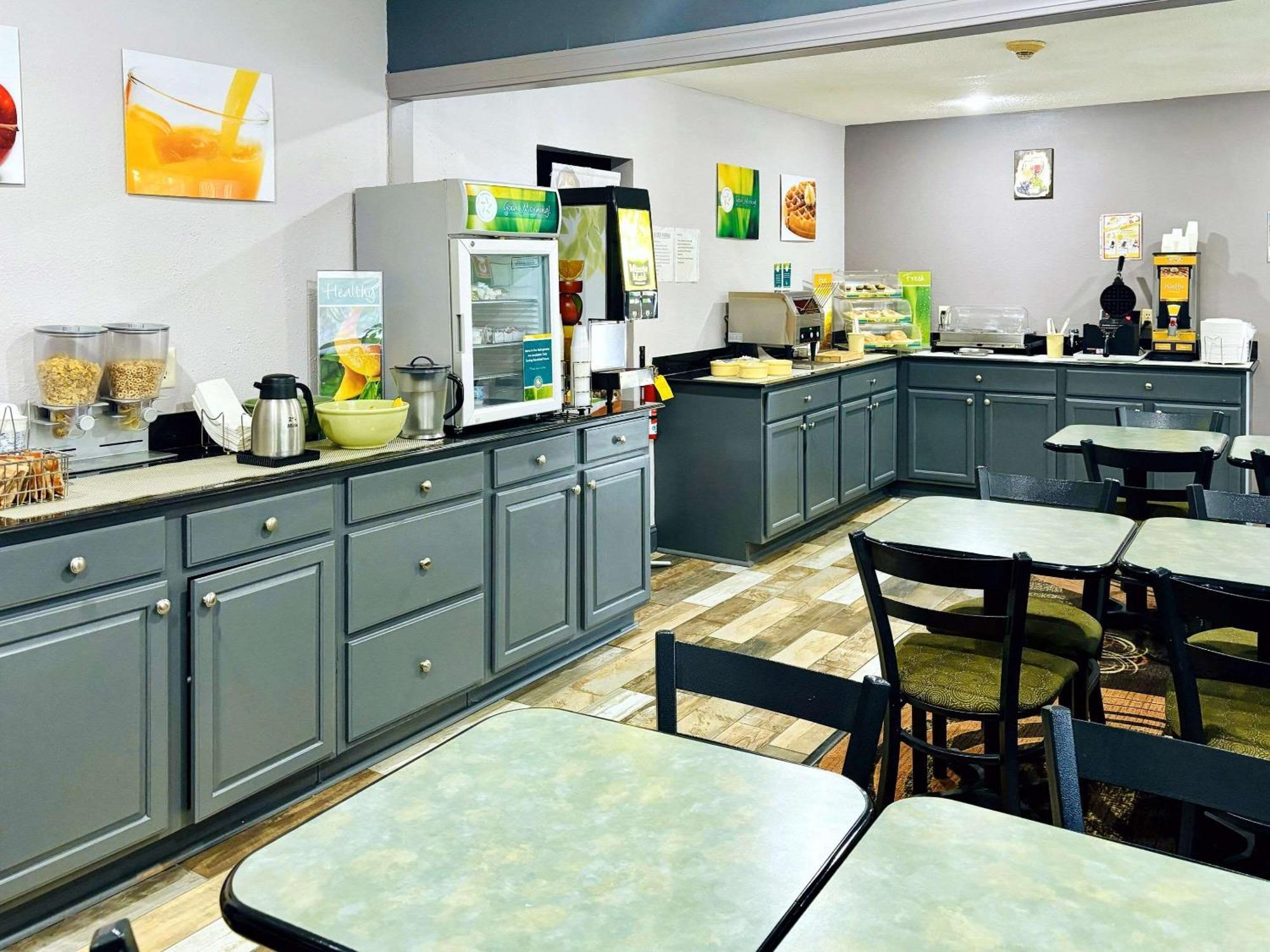 Quality Inn Raynham - Taunton Luaran gambar