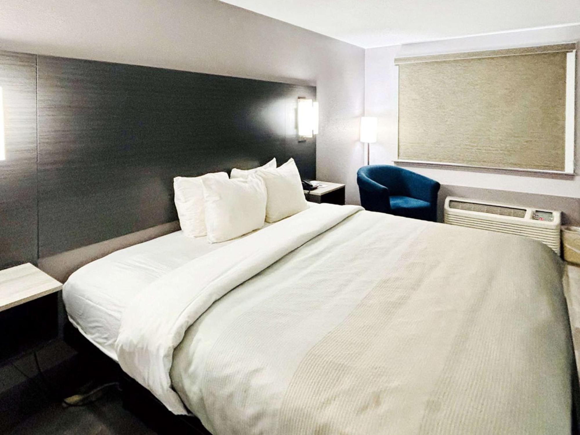 Quality Inn Raynham - Taunton Luaran gambar